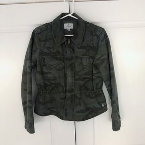 American Eagle Outfitters Cropped Camo Jacket
